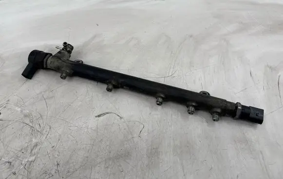Fuel main line pipe