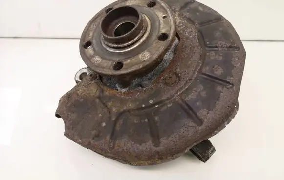 Volkswagen PASSAT B6 Front wheel hub spindle knuckle 3C0407257G