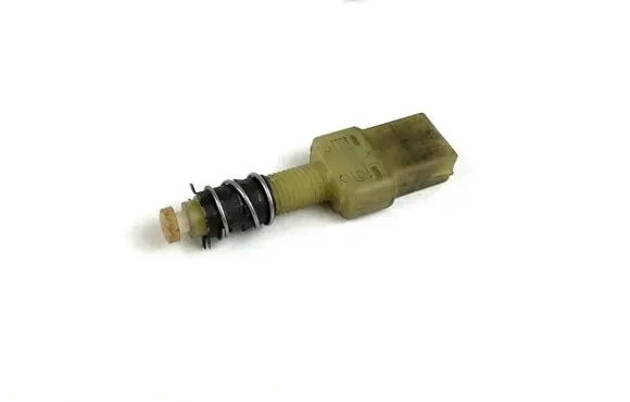 Audi A4 S4 B5 8D Brake pedal sensor switch 443945515