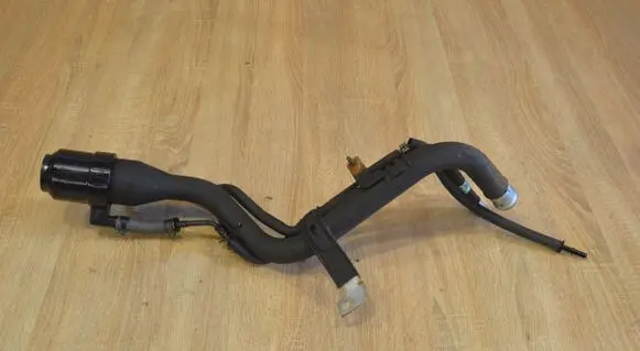 KIA Stinger Fuel tank filler neck pipe 
