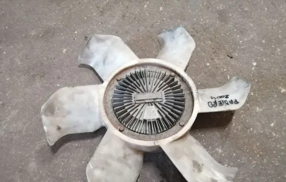 Mitsubishi Pajero Viscous fan clutch ME298542