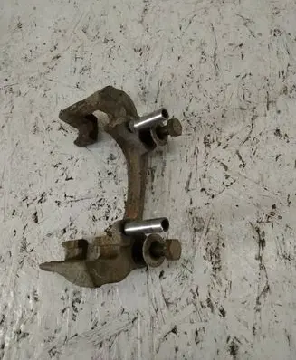 BMW 5 E39 Front Brake Caliper Pad/Carrier 