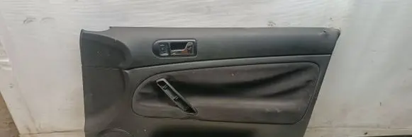 Volkswagen PASSAT B5 Front door card panel trim 3B0867109
