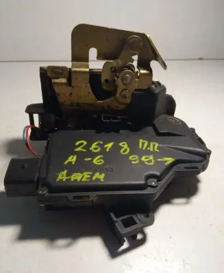 Audi A4 S4 B6 8E 8H Front door lock 4B2837016A
