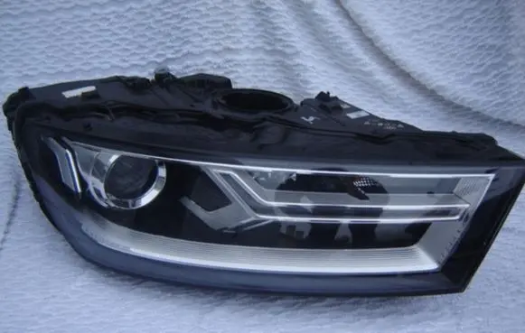 Audi Q7 4M Headlight/headlamp 4M0941006