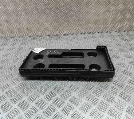 Volkswagen PASSAT B8 Battery box tray 3Q0804869