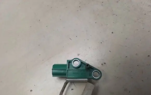 Volkswagen PASSAT B6 Sensor 24070103