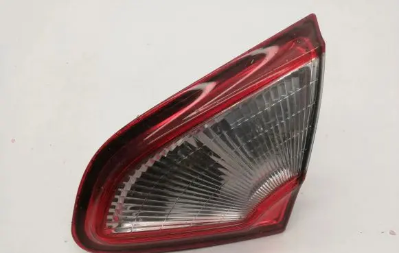 Nissan Qashqai Tailgate rear/tail lights 89503209