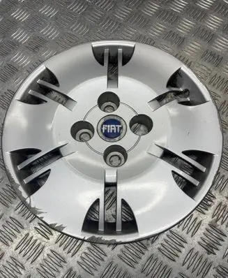 Fiat Panda II R13 wheel hub/cap/trim 7353743850 C3952