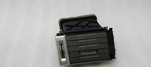 Land Rover Discovery Sport Dash center air vent grill BJ32018B08AB