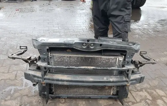 Skoda Octavia Mk2 (1Z) Radiator support slam panel 