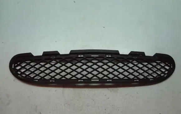 Mercedes-Benz C W203 Front bumper lower grill A2038850823