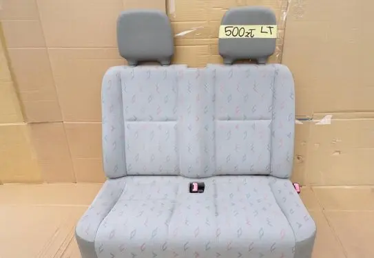 Volkswagen I LT Second row seats 