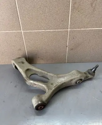 Audi Q7 4L Front lower control arm/wishbone 7P0407152E