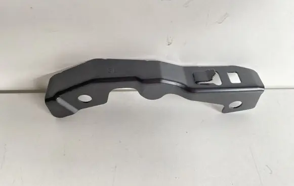 Toyota Prius+ (ZVW40) Bottom radiator support slam panel 5327247030