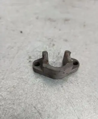 BMW 5 E60 E61 Fuel Injector clamp holder 13537787215 7787215