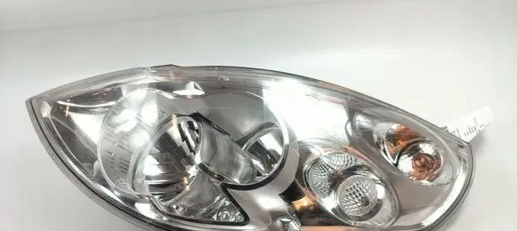 Opel Movano B Headlight/headlamp 260600049R