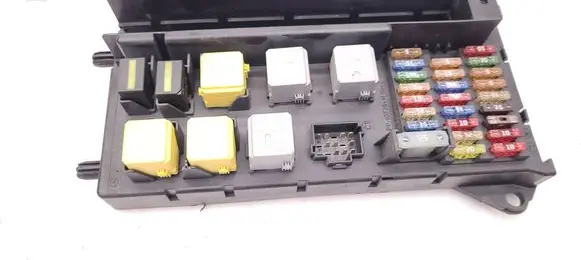 Volkswagen Crafter Fuse module 9065450201 501R11E06 ZGS0060006