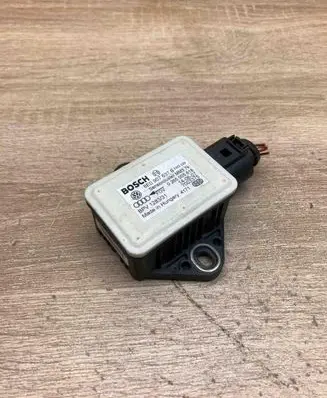 Audi A6 S6 C6 4F ESP acceleration yaw rate sensor 8E0907637B 0265005618 BPV