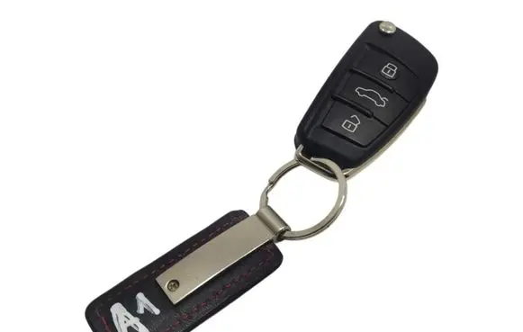 Audi A1 Ignition key/card 8X0837220