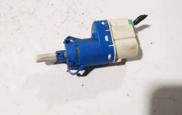 Mazda 2 Brake pedal sensor switch