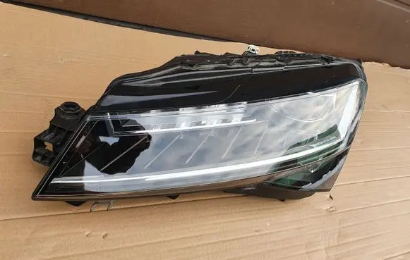 Skoda Superb B8 (3V) Headlight/headlamp 3V1941015D