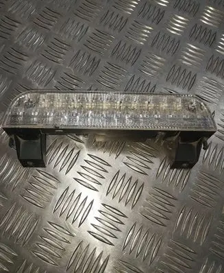 Mitsubishi Pajero Third/center stoplight