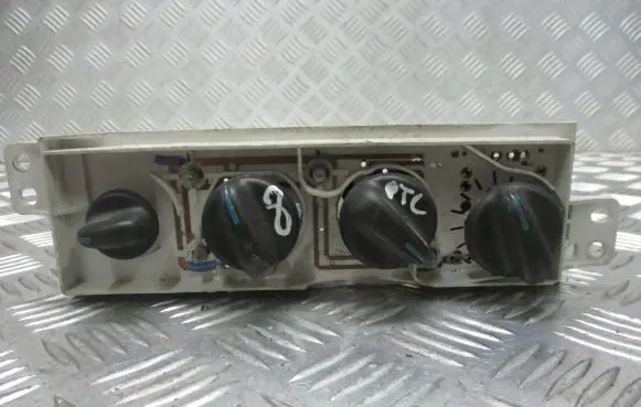 Chrysler PT Cruiser Interior fan control switch 