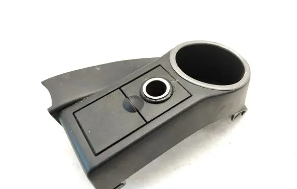 Cup holder front