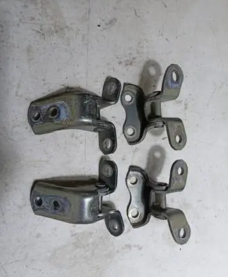 Rear door hinge set