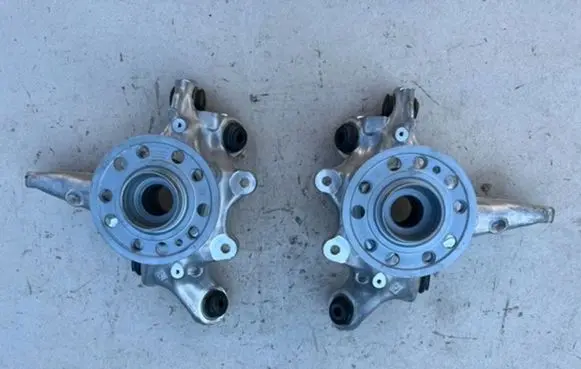 Mercedes-Benz EQS V297 Rear wheel hub A2973500400 A2973500500