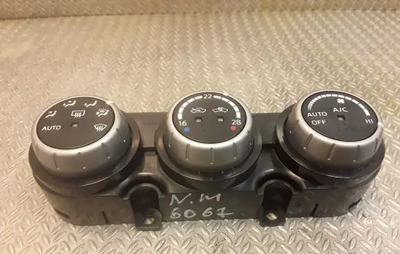 Nissan Murano Z50 Interior fan control switch 27500CC000