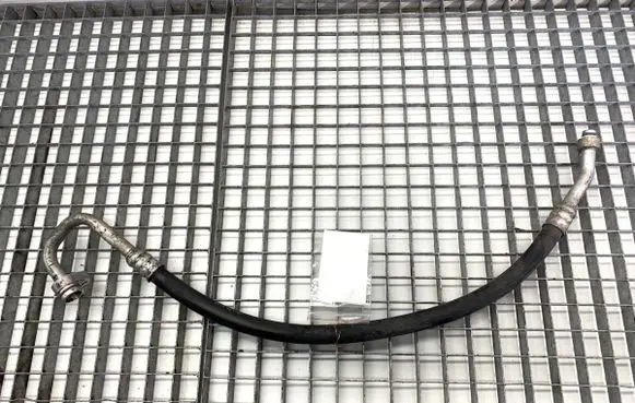 Audi A4 S4 B9 Air conditioning (A/C) pipe/hose 8W0816743B