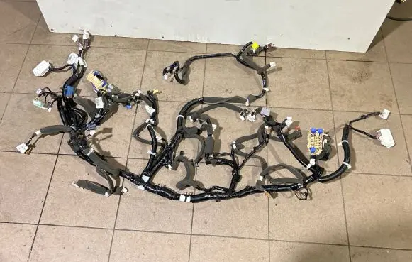 Nissan Pulsar Panel wiring 240103ZR5A 240103ZR5A7 14816