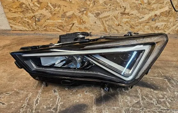 Cupra Formentor Headlight/headlamp 5FG941007F
