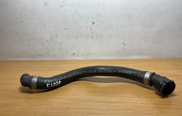 Mercedes-Benz CLS C219 Air intake hose/pipe A2118300496 C3828