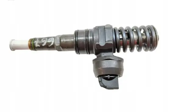 Volkswagen PASSAT B5.5 Fuel injector 0986441510