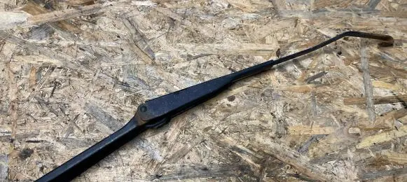 Peugeot Partner Front wiper blade arm 180005697B