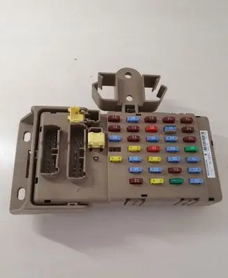 Subaru B9 Tribeca Fuse module 82201XA03A