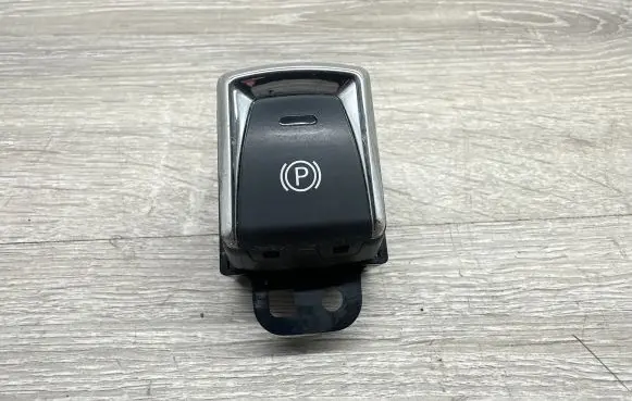 Nissan Qashqai Hand brake release handle Pa66gf30 14723SN