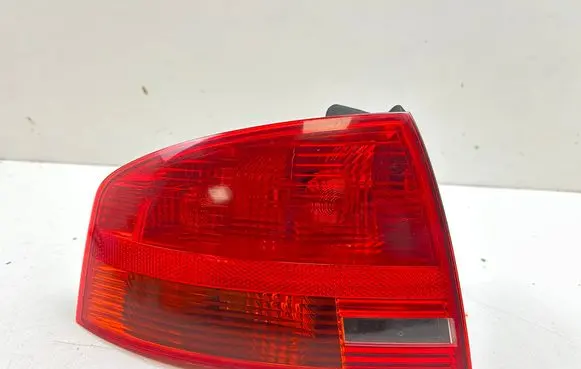 Audi A4 S4 B7 8E 8H Rear/tail lights 8E5945095