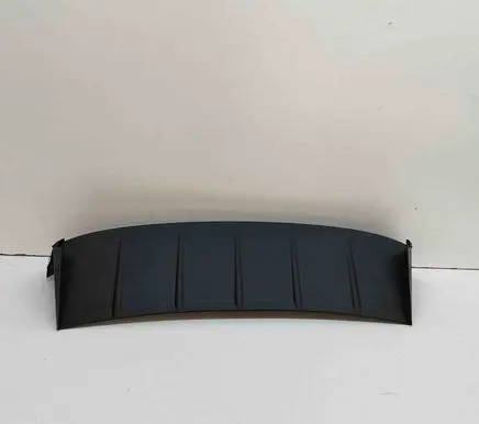 Front bumper lip