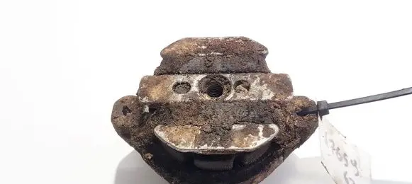 Audi A6 S6 C5 4B Engine mount bracket