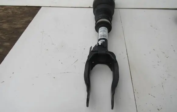 Mercedes-Benz GLE (W166 - C292) Front shock absorber/damper A1663230500