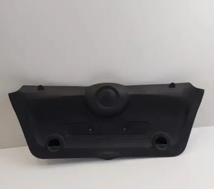 Tailgate trim