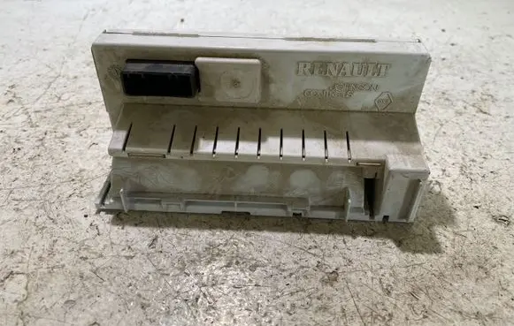 Renault Megane II Screen/display/small screen 8200290543