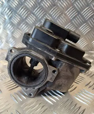 Audi A3 S3 8P EGR valve 03L131501E 01290779