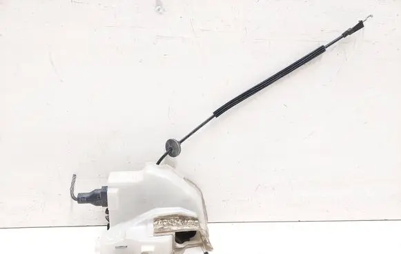 Volkswagen Golf VI Front door lock 3D1837015AB