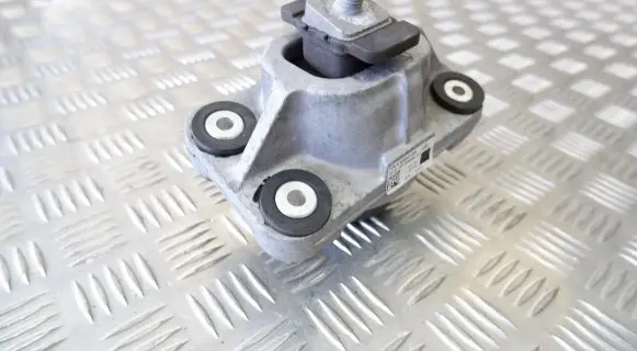 Land Rover Range Rover Sport L494 Engine mount bracket FPLA6A003BB 4518160GG89A