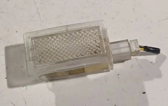 Chrysler 300 - 300C Other interior light 680320